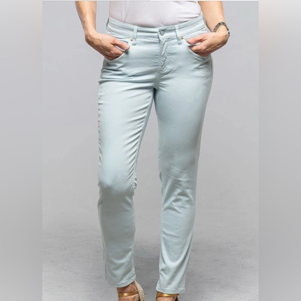 ***Cambio Denim Piper Slim Ankle Jeans in Sky Blue